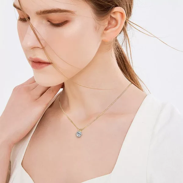 925 Sterling Silver Zirconia Pendant Necklace Ladies Fashion Necklace